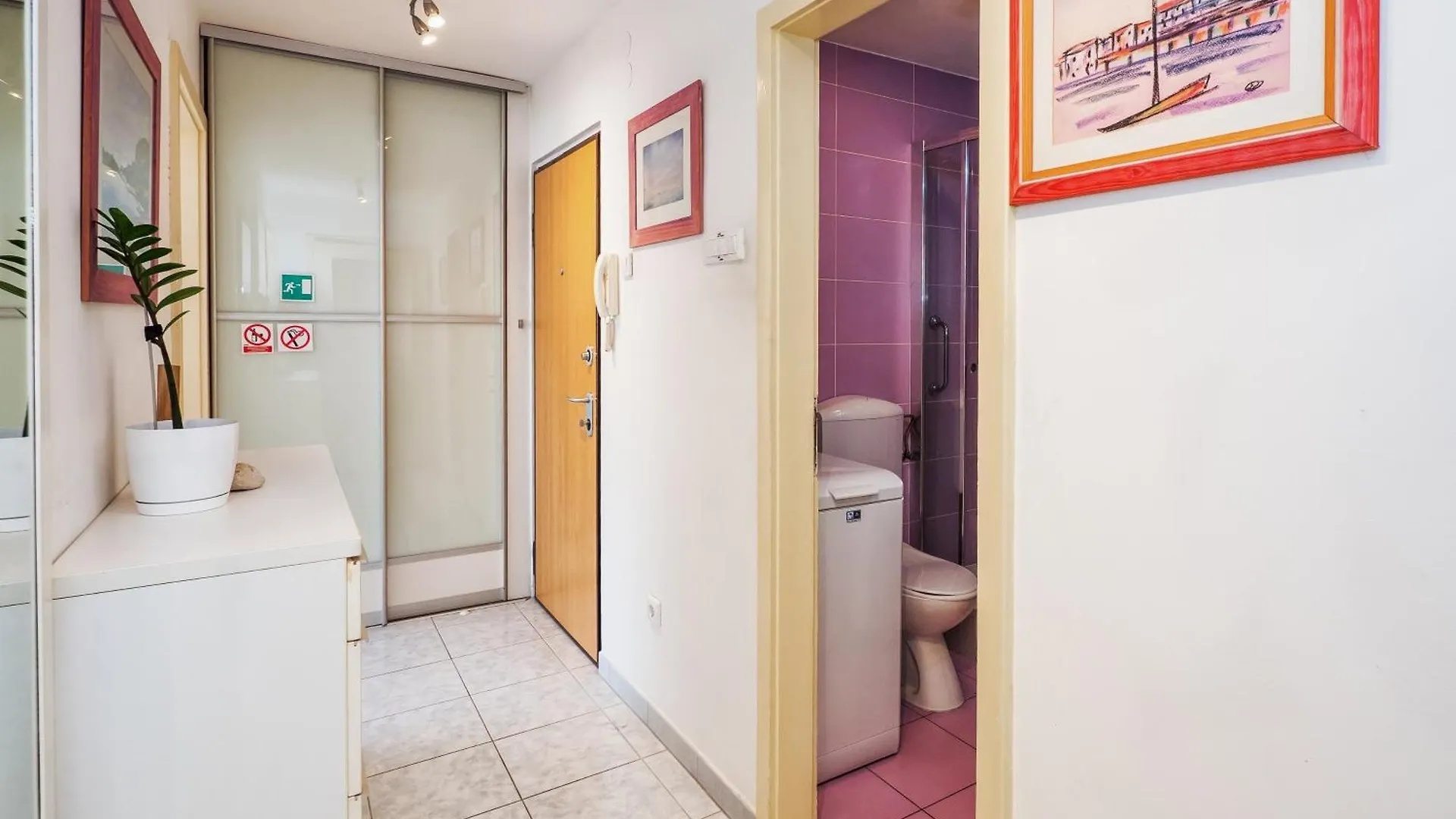 Peaceful & Fully Equipped 1Br - Beach Place To Be Split 0*,  Croatia