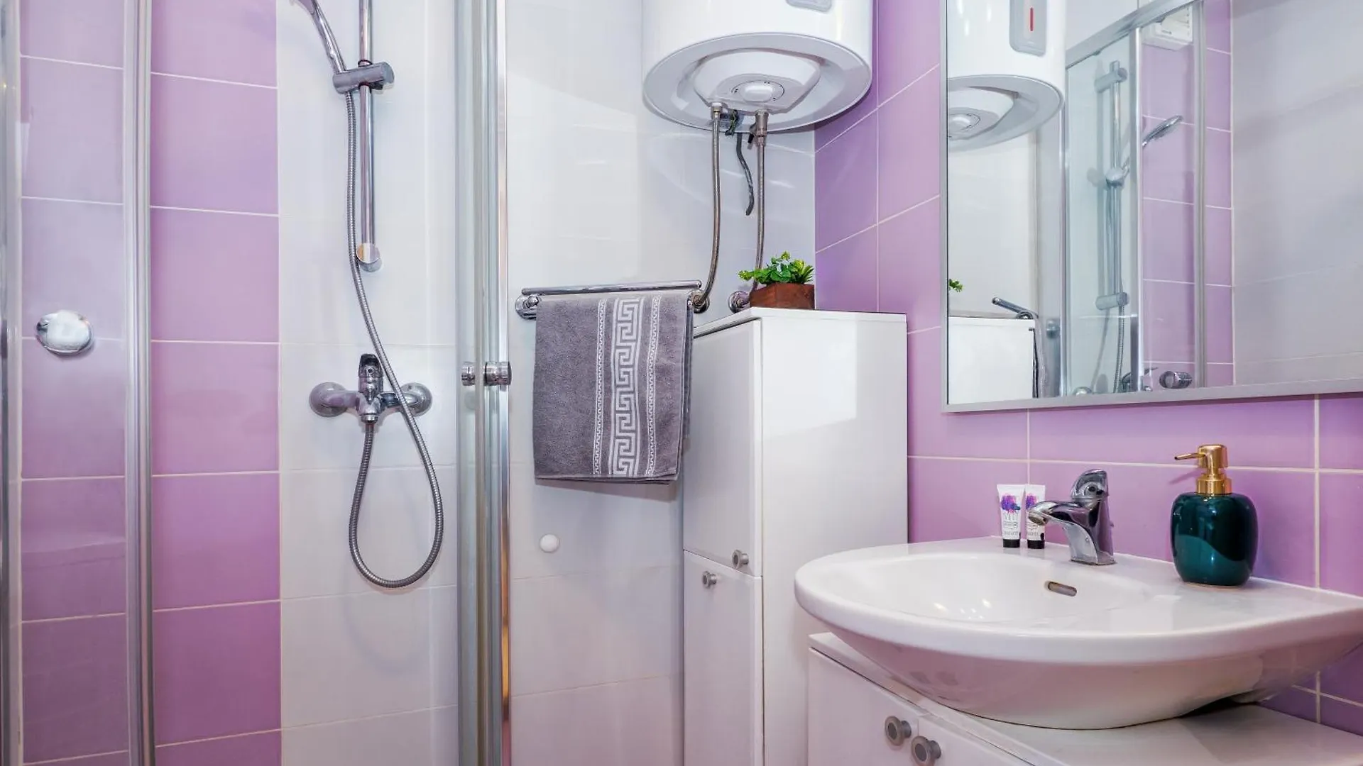 Peaceful & Fully Equipped 1Br - Beach Place To Be Split