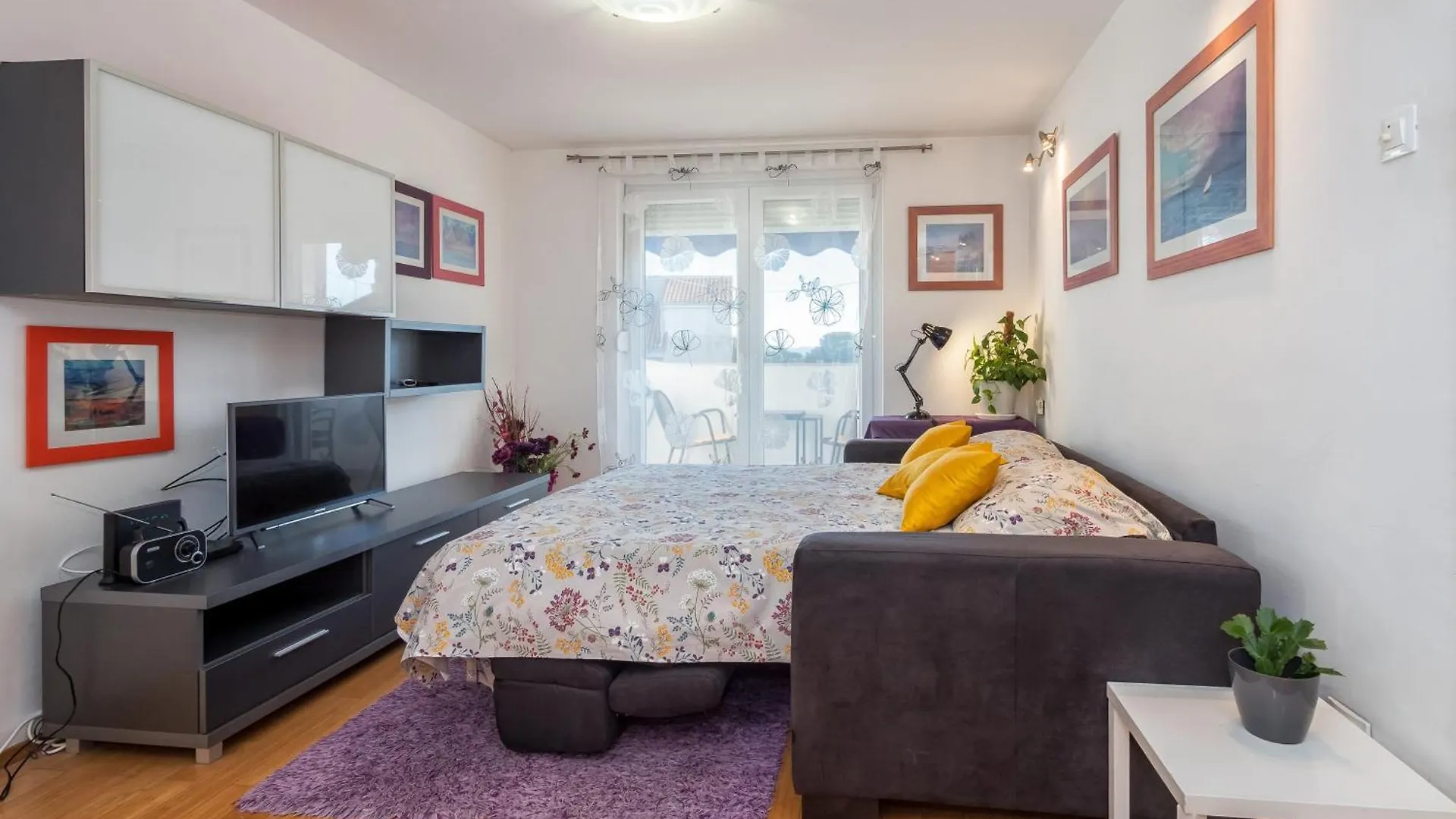 Peaceful & Fully Equipped 1Br - Beach Place To Be Split 0*,